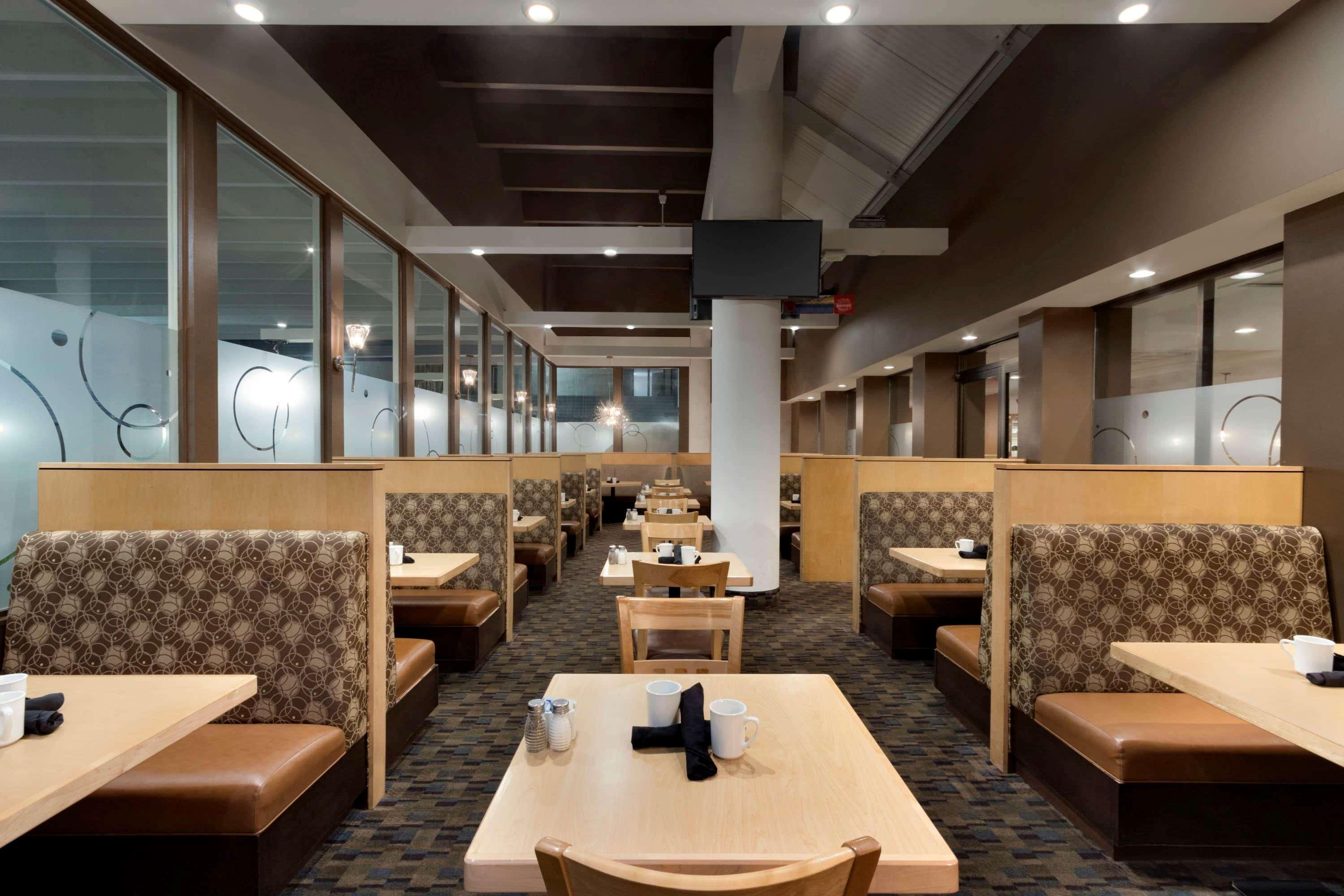 Travelodge Hotel By Wyndham Saskatoon Exteriör bild