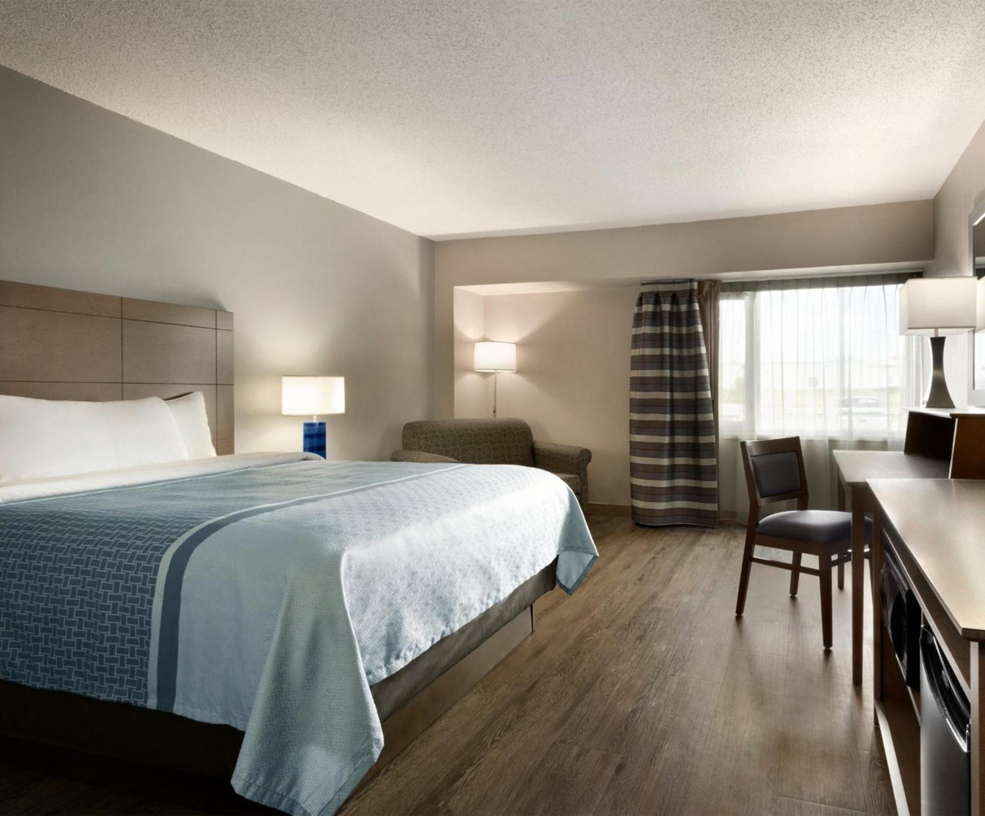 Travelodge Hotel By Wyndham Saskatoon Exteriör bild