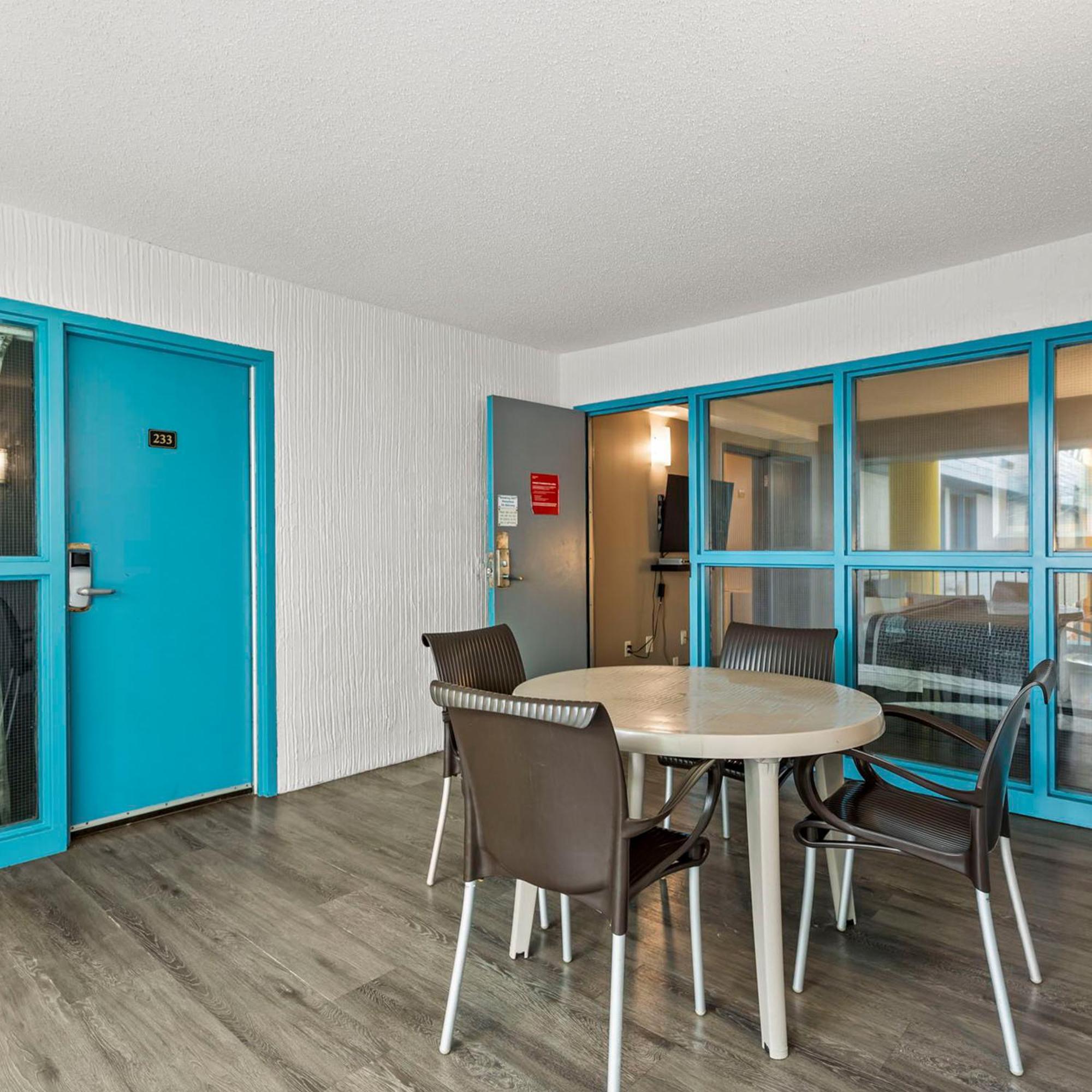 Travelodge Hotel By Wyndham Saskatoon Exteriör bild