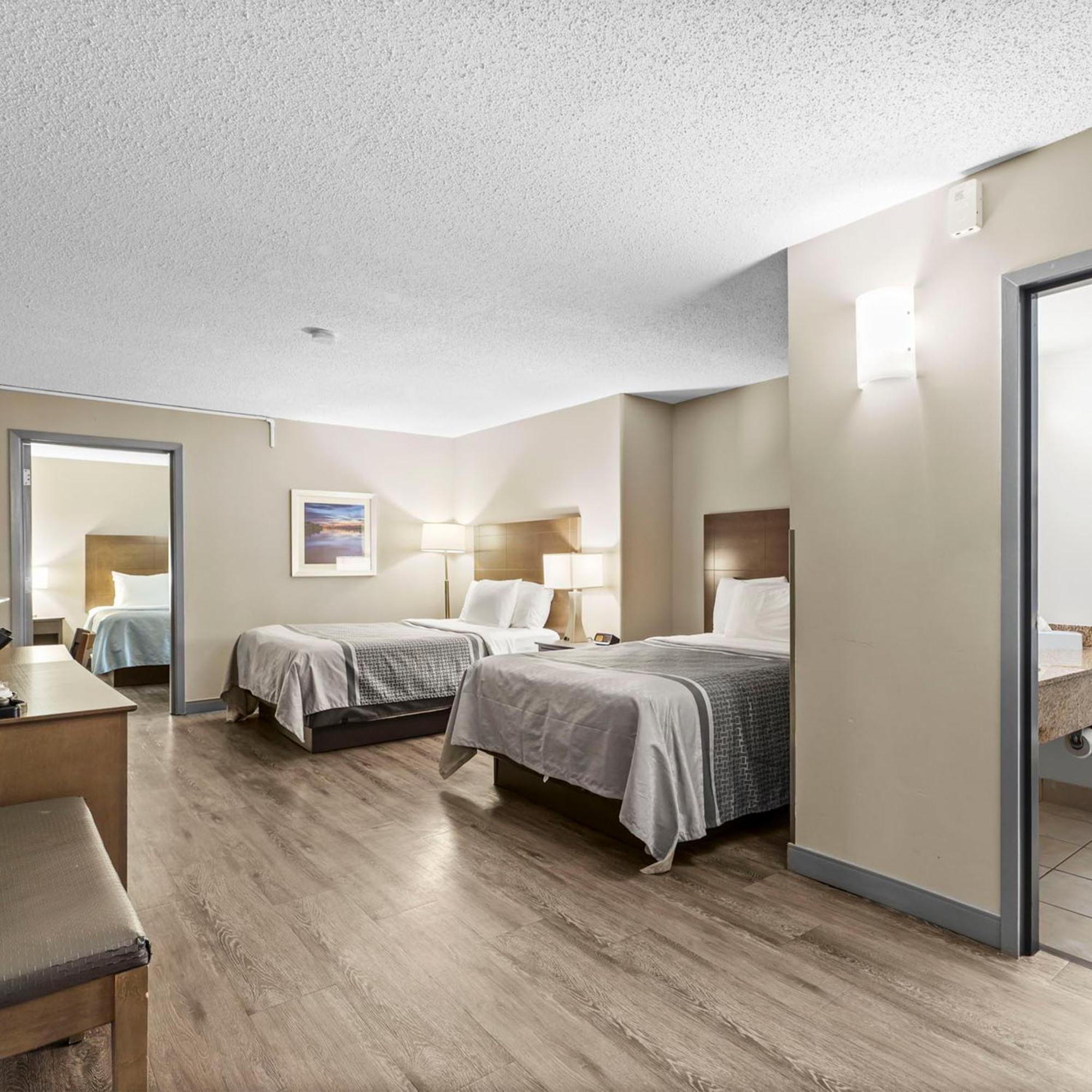 Travelodge Hotel By Wyndham Saskatoon Exteriör bild