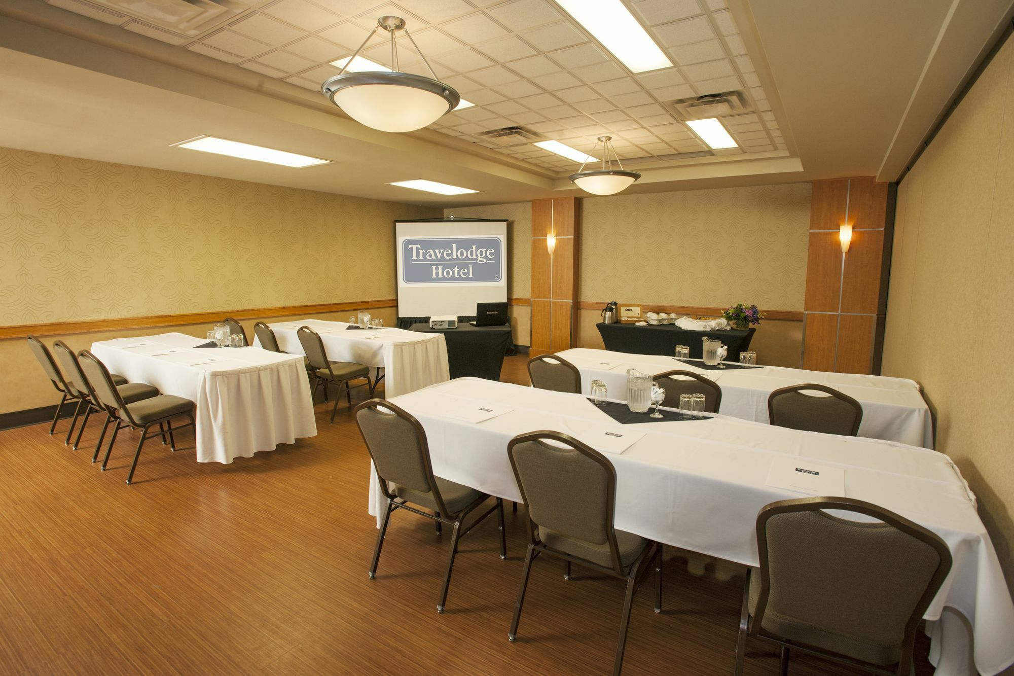 Travelodge Hotel By Wyndham Saskatoon Exteriör bild